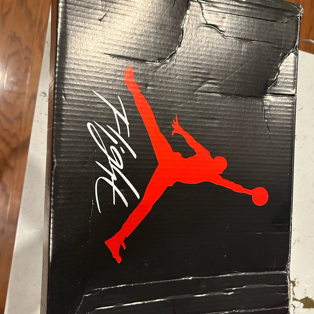 Nike Air Jordan 4 Retro - Picture 8 of 8